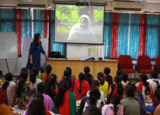 Kalpana Jain, NF ’09, teaches girls in India  to report  stories the media misses