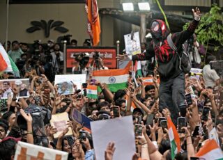 Student Uprisings in India Short-Circuit an Outdated Media Machine