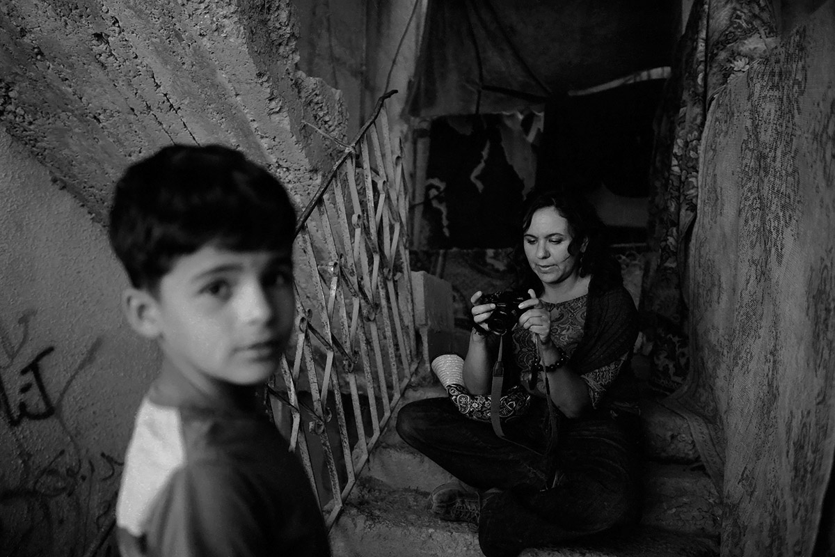 Marcela Turati in the Aida refugee camp, Palestine, in October 2007