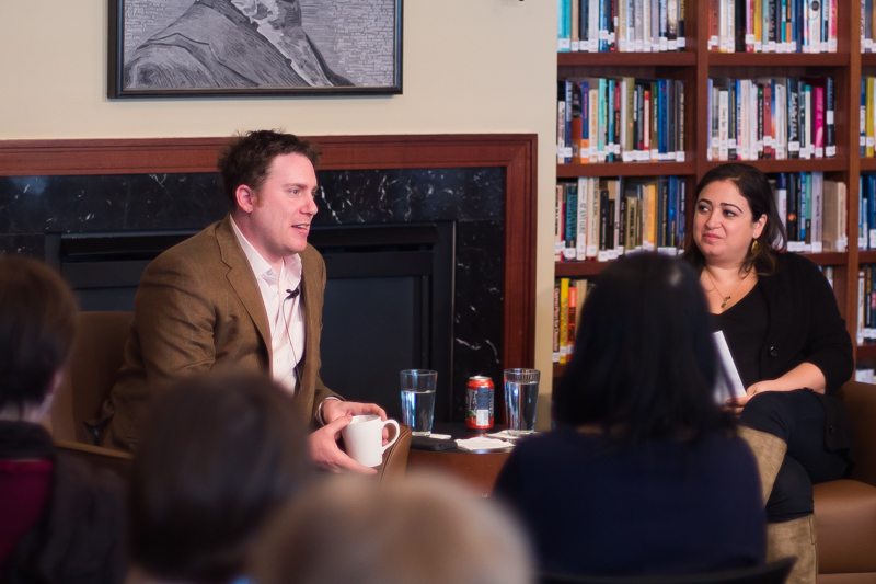 BuzzFeed editor in Chief Ben Smith speaks at the Nieman Foundation with 2014 Nieman Fellow Susie Banikarim.