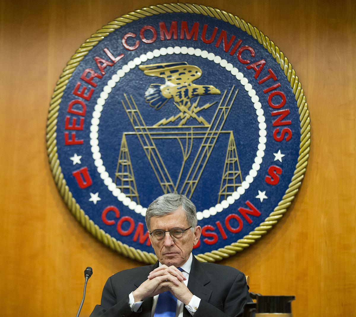FCC chairman Tom Wheeler published the net neutrality rules—all 400 pages—online 