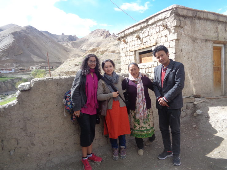From left: Reporter Shalini Singh, PARI fellow Stanzin Saldon, Tsering Angmo (queen of Henasku), and friend Fayaz Ali in the village Henasku, outside of Kargil