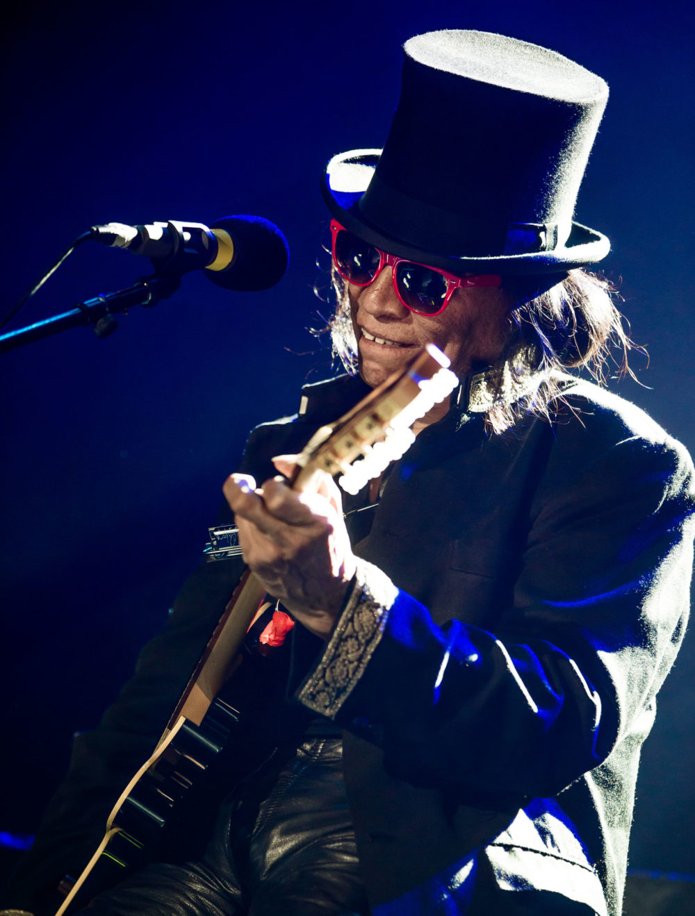 Rodriguez, the subject of the documentary “Searching for Sugar Man,” performs in Las Vegas in 2015