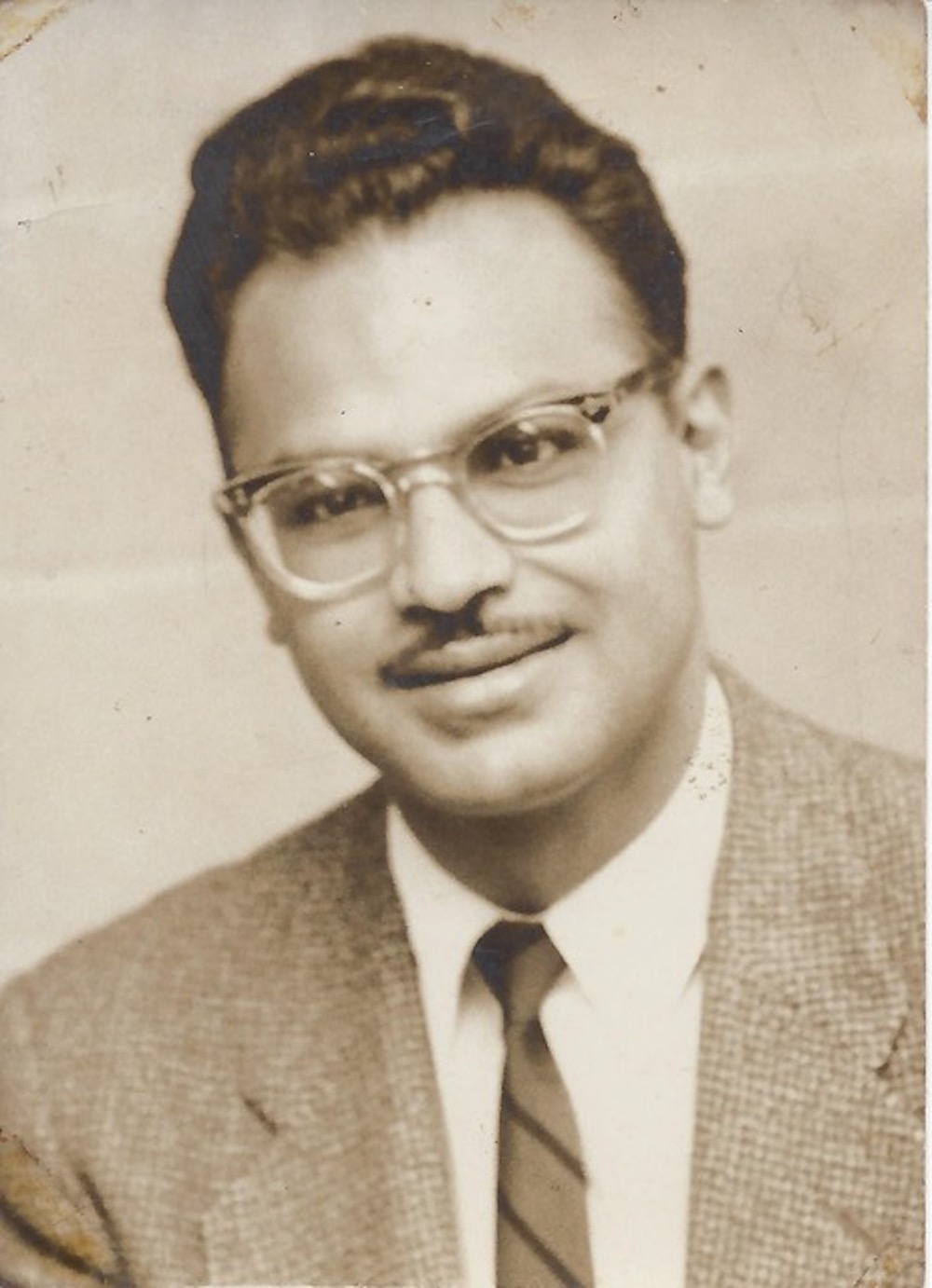 Headshot of Zawwar Hasan