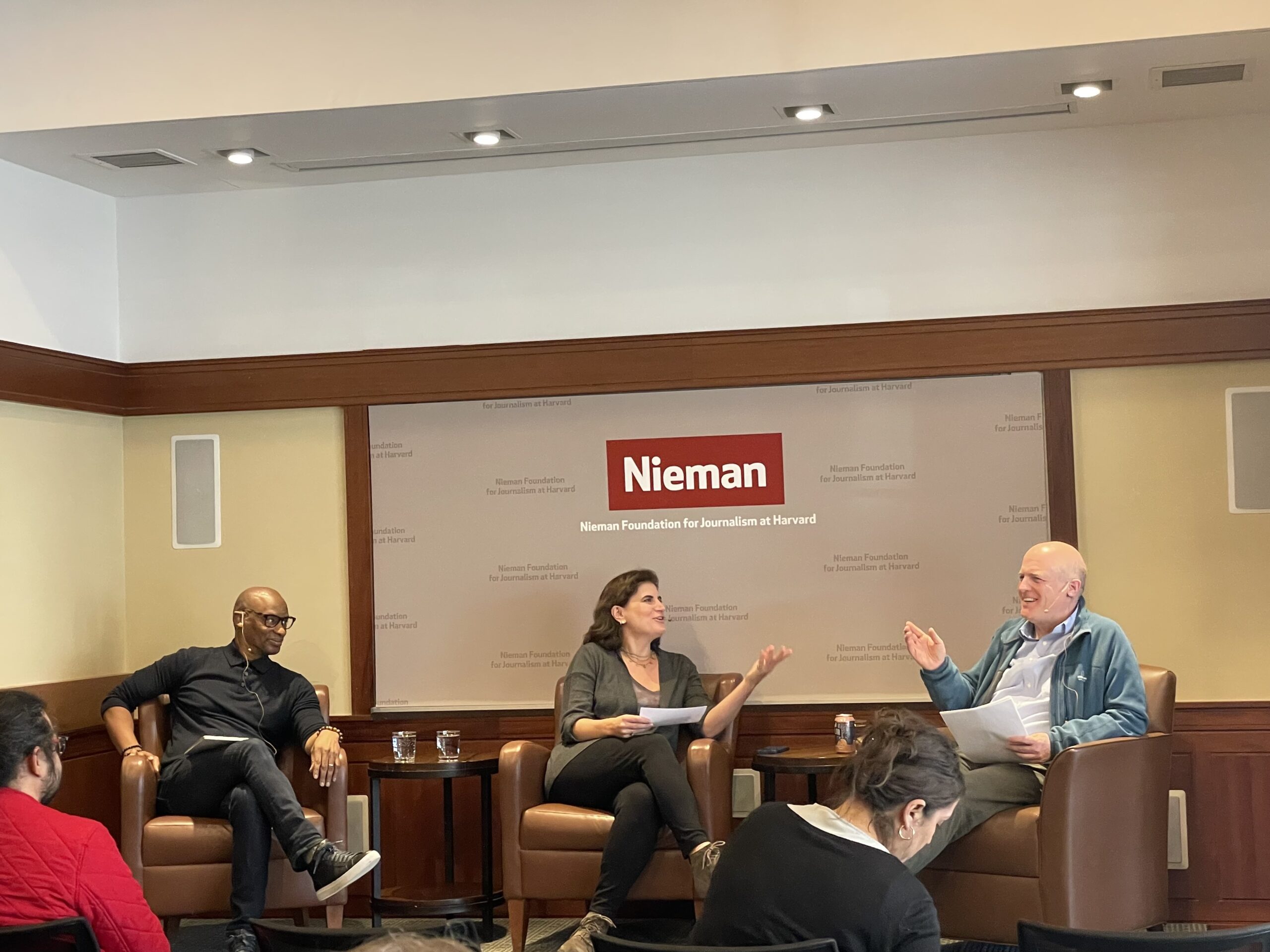 Nieman Fellows Darryl Fears (left) and Elisabeth Goodridge (center) moderated a conversation with Professor Daniel Schrag on climate change